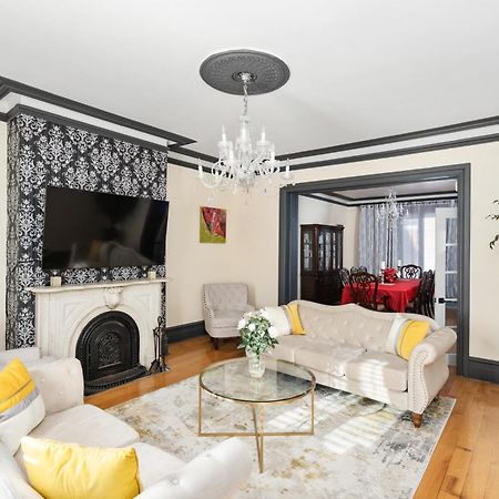 Centennial 6-Bedroom Waterfront Palace Sleeps 14 Монреал Екстериор снимка